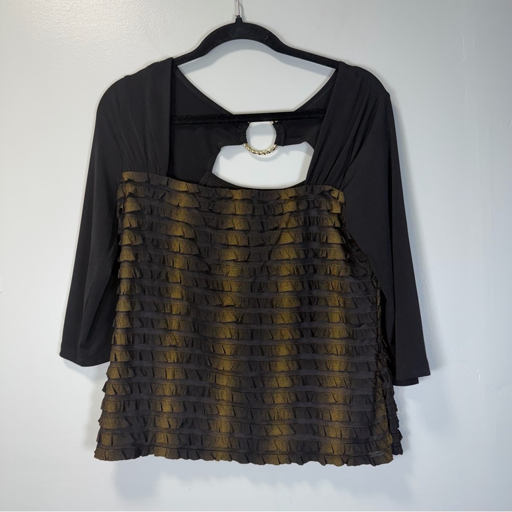 IN Studio Black Gold Ruffle Ring Front 3/4 Sleeve‎ Blouse 0454M0J